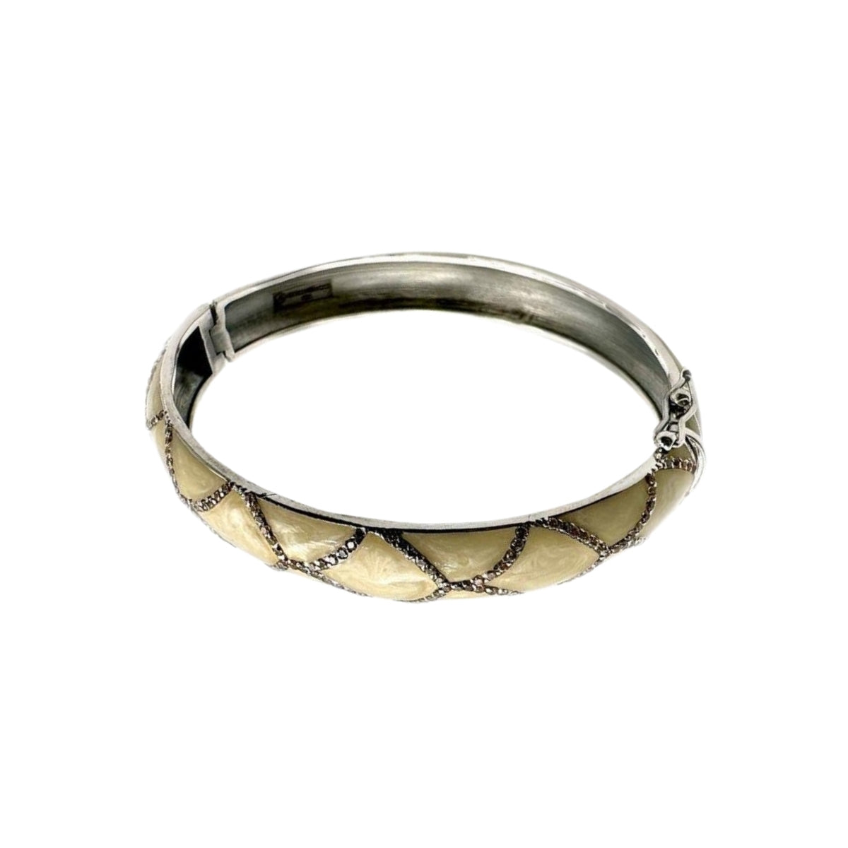 Buy Chant Arzo Pearly Ivory Bangle Online for Women | Free 3-Hour Delivery in Dubai | Boom & Mellow UAE